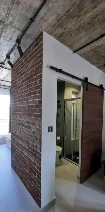 Chic Penthouse Industrial-Style Daire Mosta Dış mekan fotoğraf